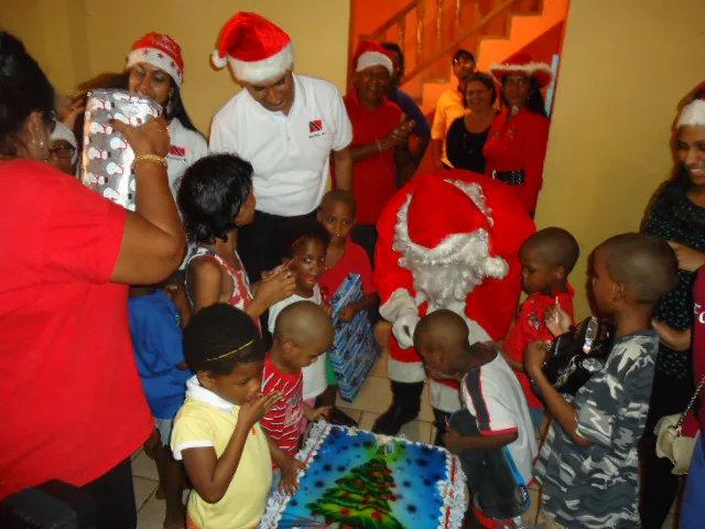 Photograph 61 from Christmas Motorcade 2014