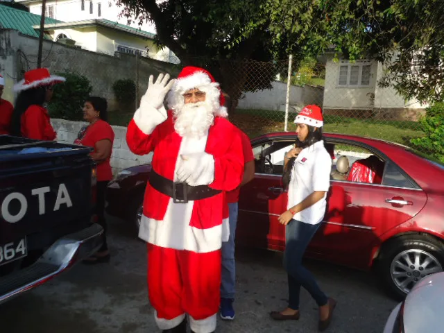 Photograph 73 from Christmas Motorcade 2014