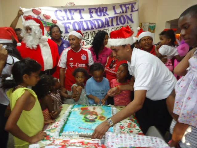 Photograph 81 from Christmas Motorcade 2014