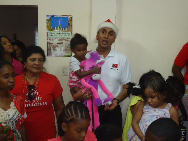 Photograph 84 from Christmas Motorcade 2014