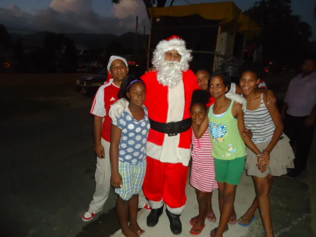 Photograph 88 from Christmas Motorcade 2014
