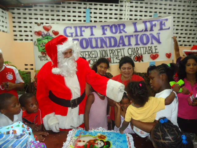Photograph 96 from Christmas Motorcade 2014