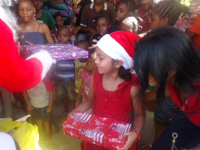 Photograph 8 from Christmas Motorcade 2014