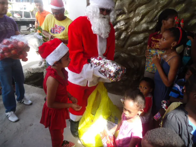 Photograph 10 from Christmas Motorcade 2014