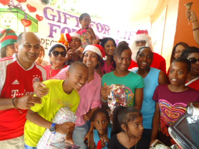 Photograph 29 from Christmas Motorcade 2014