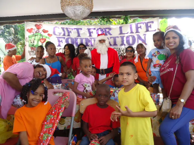 Photograph 41 from Christmas Motorcade 2014