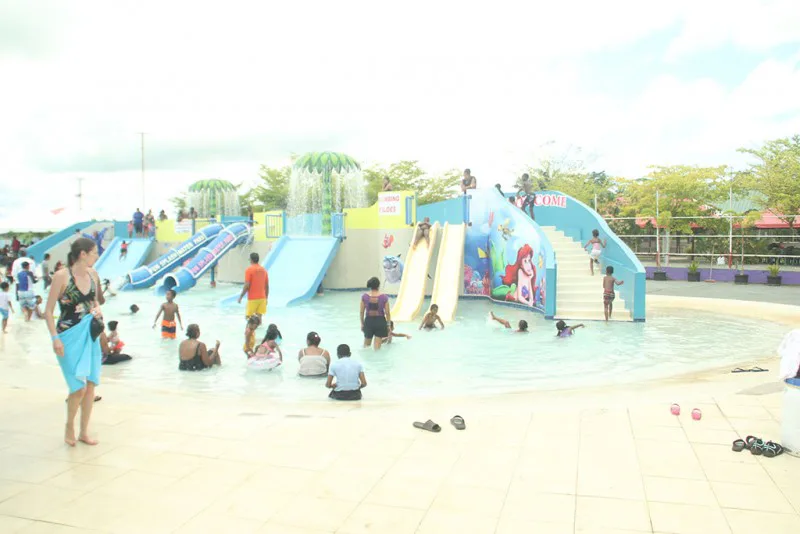 Photograph 2 from Gift for Life Foundation takes children to Fun Splash, Debe
