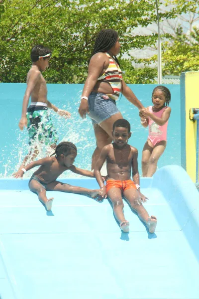 Photograph 15 from Gift for Life Foundation takes children to Fun Splash, Debe