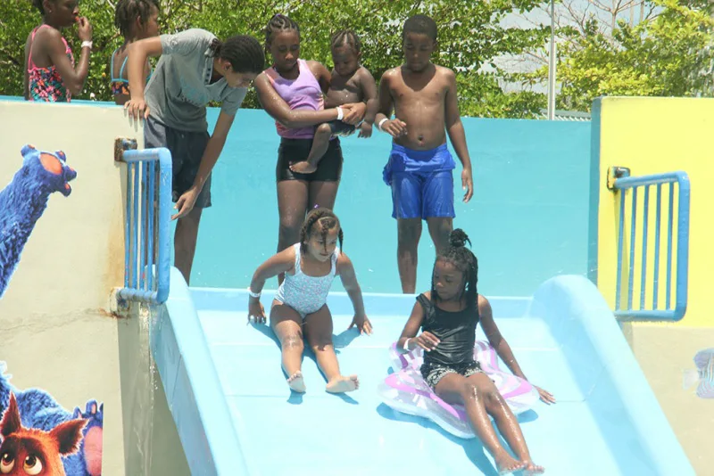 Photograph 18 from Gift for Life Foundation takes children to Fun Splash, Debe