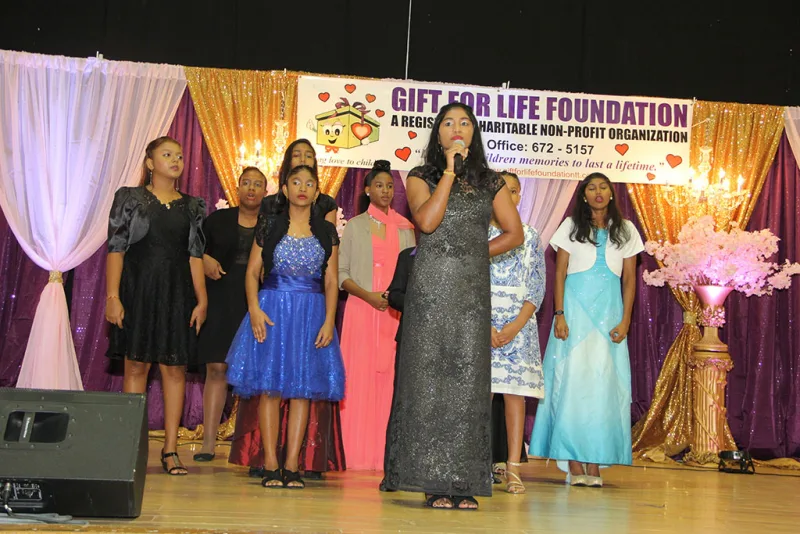 Photograph 22 from Gift For Life Foundation Takes The Children To Stage