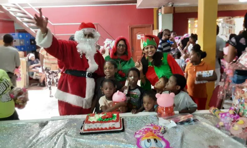 Photograph 6 from GFLF Spreads Holiday Magic to Children’s Homes and Needy Families