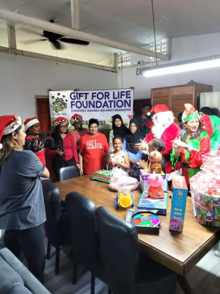 Photograph 26 from GFLF Spreads Holiday Magic to Children’s Homes and Needy Families