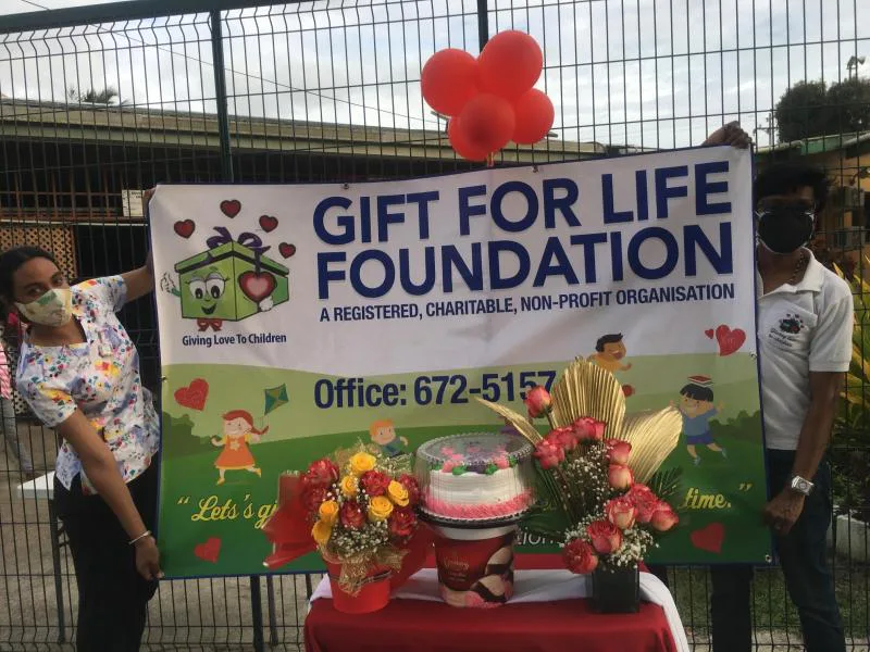 Photograph 10 from Gift for Life Foundation Spreads Love On Mother’s Day 2022!